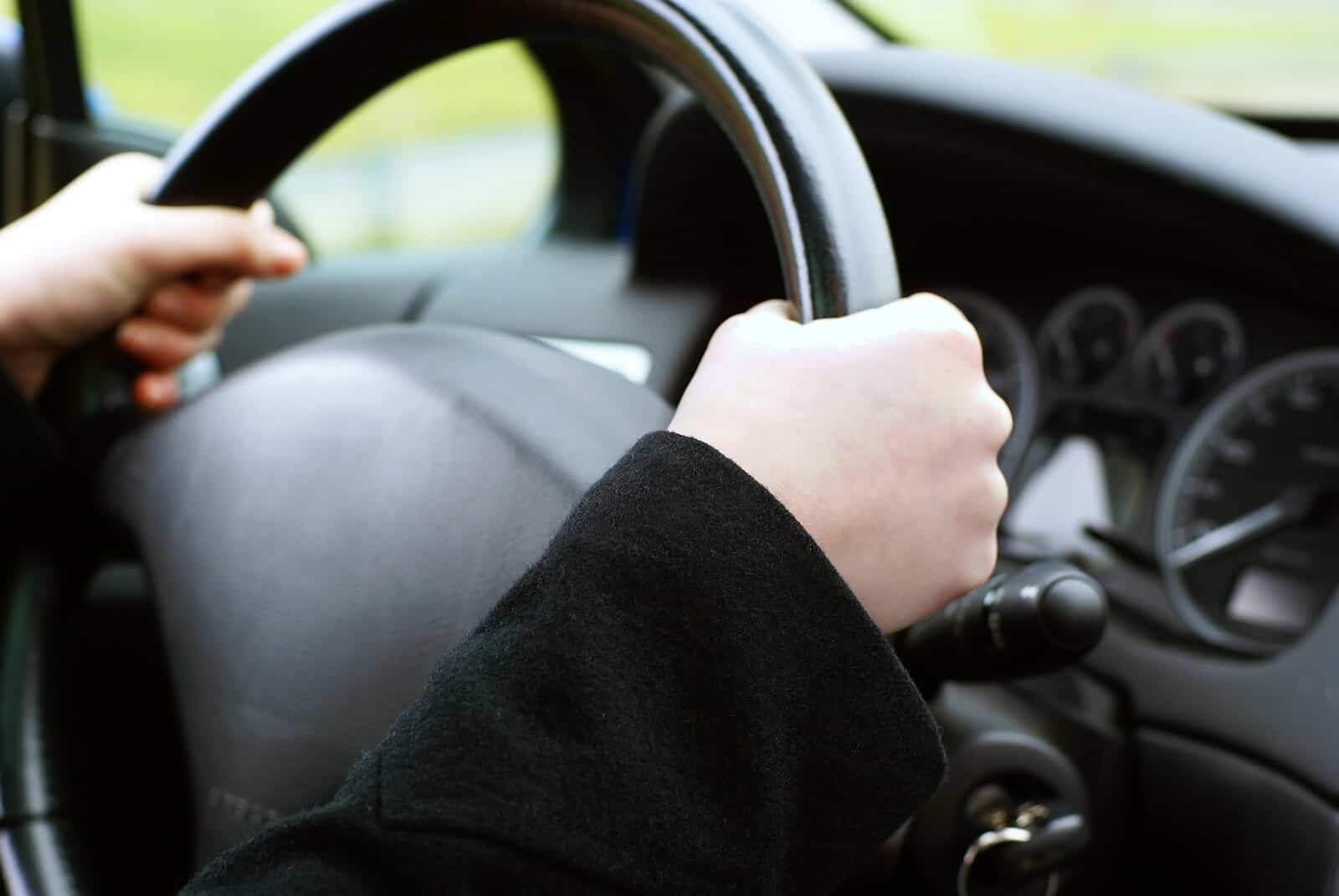 Tips For Driving Safely With Hearing Aids